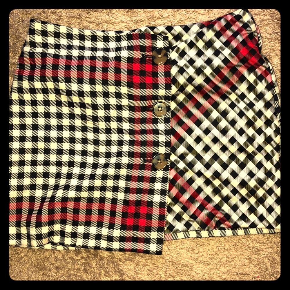 Plaid mini skirt